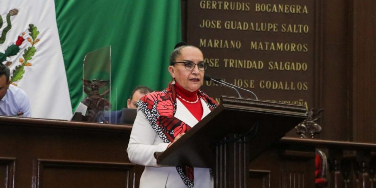 A propuesta de Julieta Gallardo, exhorta Congreso destinar más recursos contra violencia a niñez y mujeres