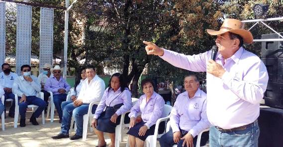Festejan el 65 aniversario de la fundación del Ejido Llanos de Antúnez en el municipio de Parácuaro