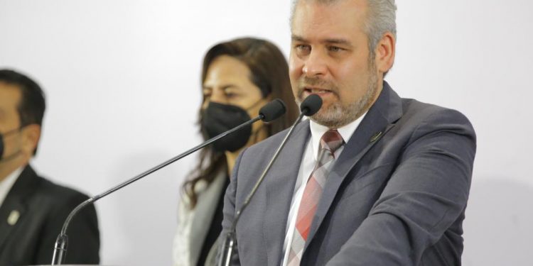 Gobierno de Michoacán ha destinado 3 mil 826 mdp a pagar adeudos y quincenas a trabajadores