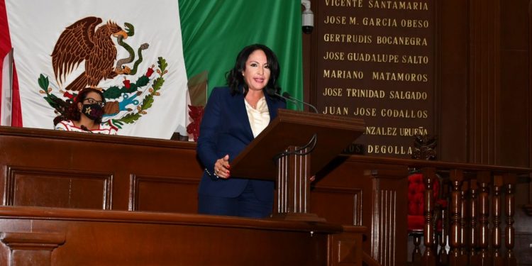 Lupita Díaz trabajará por la defensa de las personas adultas mayores