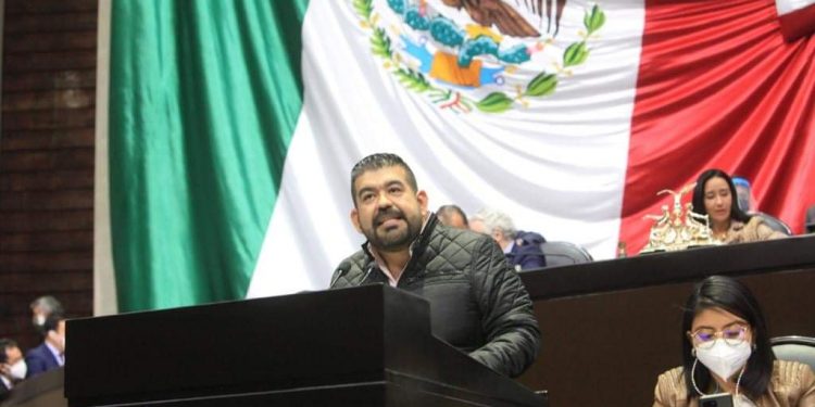 Presupuesto regresivo impactará a los sectores desfavorecidos del país: Paco Huacus