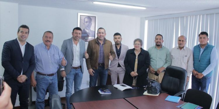 Gestionan alcaldes perredistas obras ante el CEAC: Humberto González