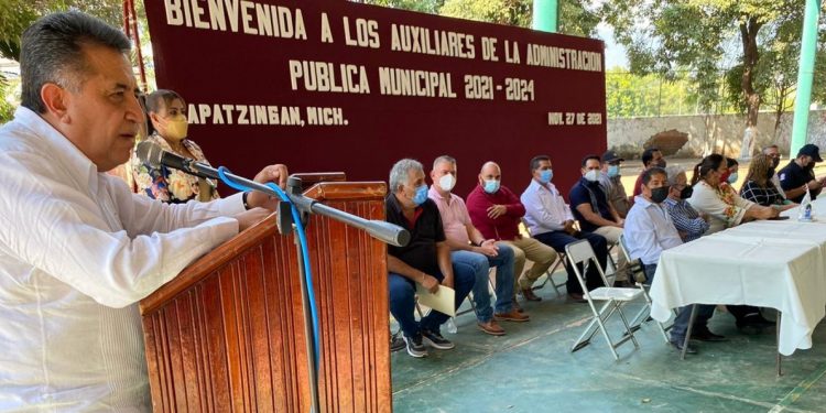 De la mano con encargados del orden vamos a transformar Apatzingán: JLCL