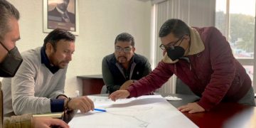 Alcalde de Juárez presenta proyectos ejecutivos ante la CEAC en favor de 3 localidades y la Cabecera Municipal