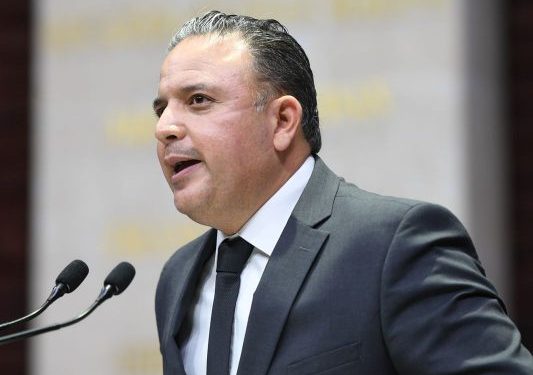 IMPULSA CARLOS QUINTANA AMPAROS EN MICHOACÁN PARA QUE MENORES DE EDAD RECIBAN VACUNAS COVID.