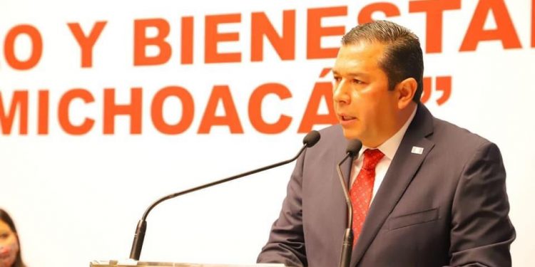 Llama Barragán a sumar esfuerzos en todos los niveles de Gobierno y Poderes para reducir pobreza.