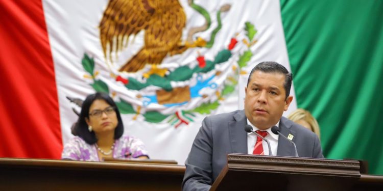 Reconoce Barragán desde el Congreso del Estado al Tecnológico de Morelia