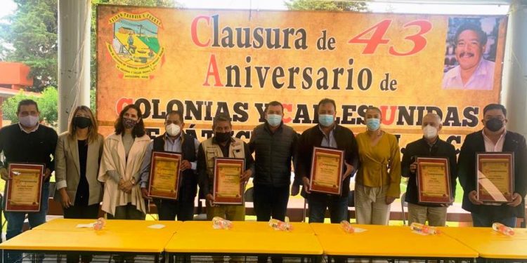 Emotiva entrega de reconocimientos de Colonias y Calles Unidas de Pátzcuaro, A. C.