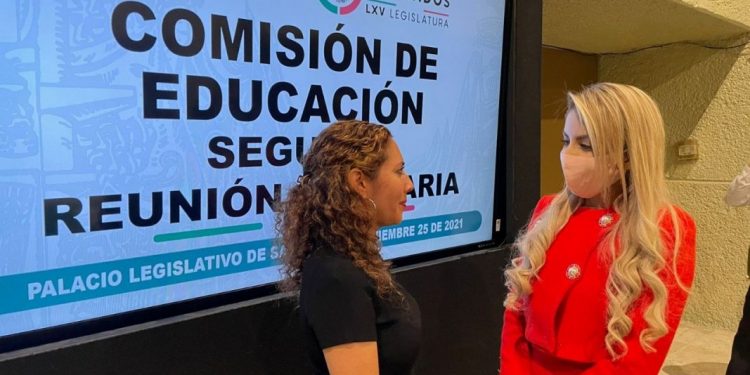 Son justas las demandas del magisterio: Belinda Hurtado
