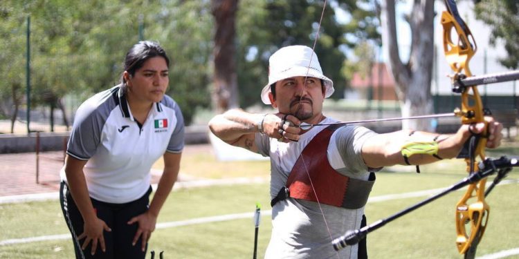 Samuel Molina logra pase al Mundial Dubái 2022 en tiro con arco