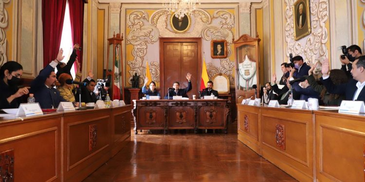 Rinde protesta María del Carmen López Herrejón como Contralora de Morelia