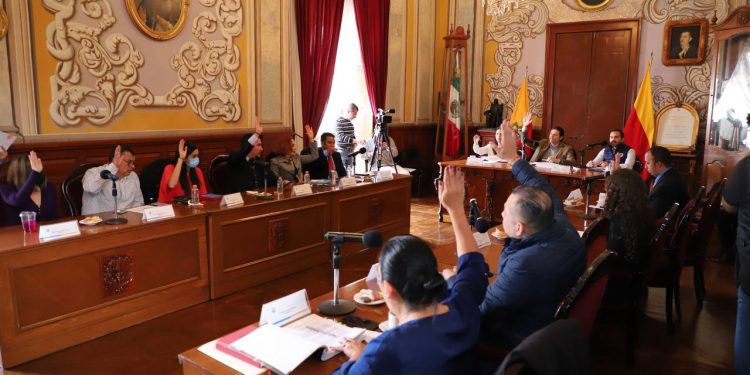 Ayuntamiento aprueba improcedente iniciativa sobre obligaciones y prohibiciones a motociclistas