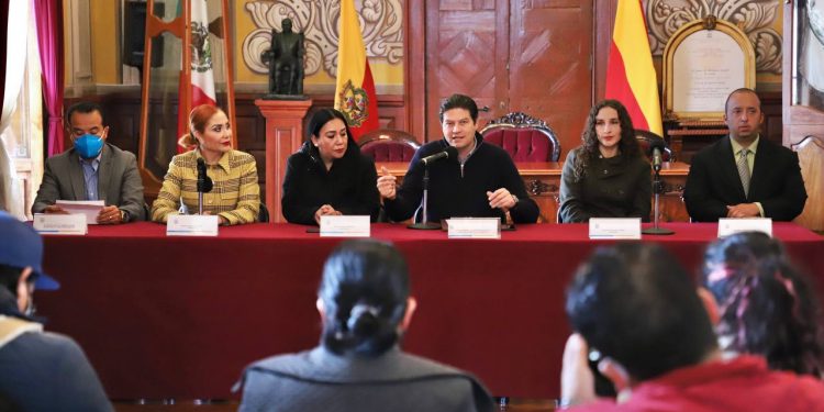 Presenta Alfonso Martínez campaña “Todos coludos, todos felices” a favor del bienestar animal
