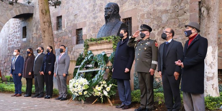 Ayuntamiento de Morelia rinde honores a Morelos por 206 Aniversario Luctuoso