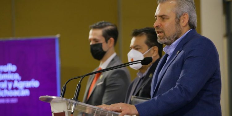 Michoacán avanza hacia la reactivación económica: Bedolla