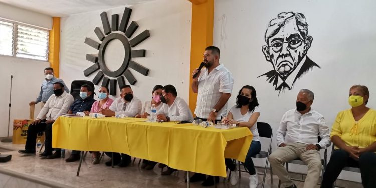 En Michoacán no debe pasar el reemplacamiento: Paco Huacus