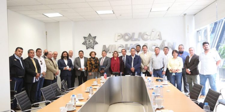 Trabajan SSP, FGE y organizaciones dedicadas al transporte para fortalecer la seguridad vial en Michoacán