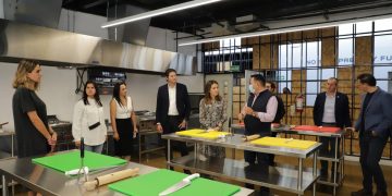 Alfonso Martínez busca fortalecer programas e impulsar el arte y cultura en niñez y juventud