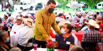 Gobierno de Juárez brinda pre posada a los Adultos Mayores