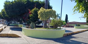 Gobierno de Juárez impulsa embellecimiento de Plazas de Parícuaro y Santa Ana de Guerrero