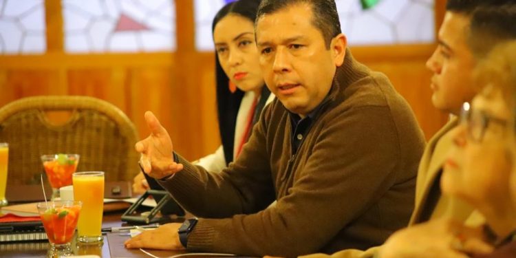 Congreso revisará permanencia del “auditor carnal”, advierte Juan Carlos Barragán