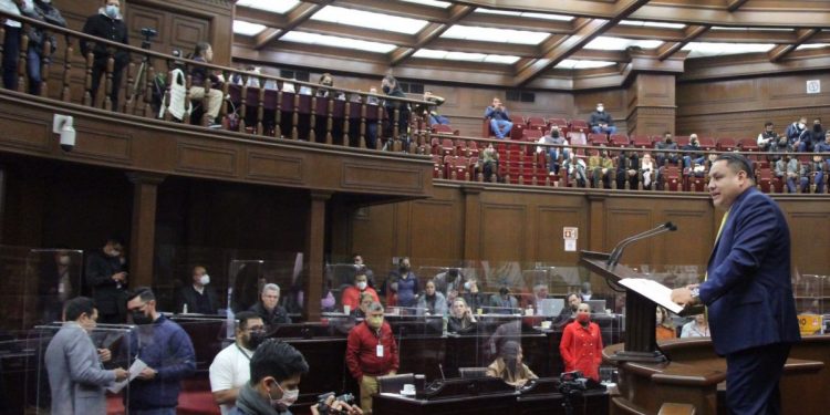 “No al reemplacamiento”, no le den la espalda a los ciudadanos: Víctor Manuel Manríquez González