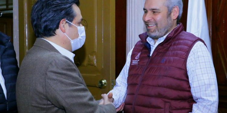 Acuerdan Bedolla y Zoe Robledo integrar equipo técnico para trasladar oficinas del IMSS a Morelia