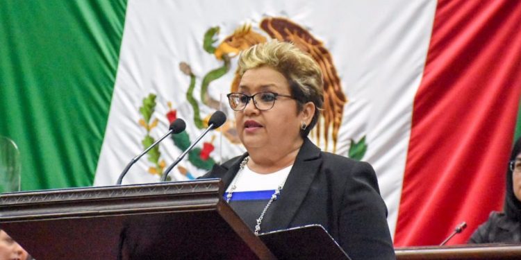 Buscan diputados reconstrucción de carretera Buenavista Tomatlán-Peribán