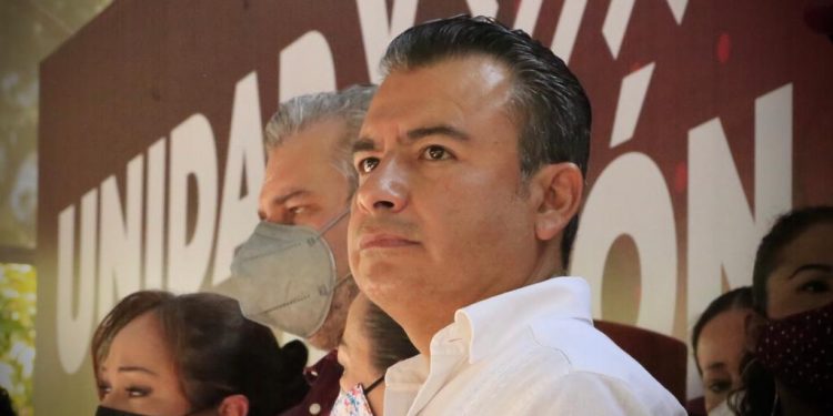 Gobernador y Fidel Calderón supervisan cuartel regional de SSP