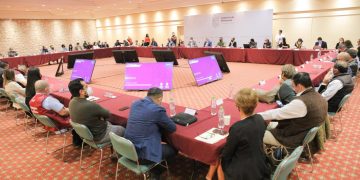 Firma Bedolla decreto para reforzar medidas sanitarias en Michoacán por Covid-19