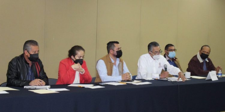 Impulsará Ayuntamiento al campo y la producción mezcalera