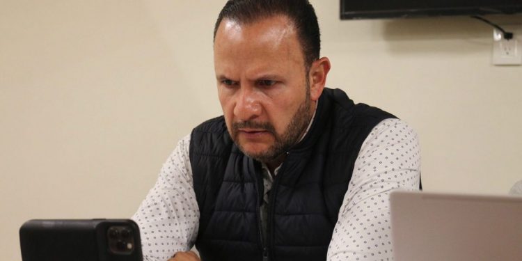 Invita Mauricio Prieto a foros de parlamento abierto de la Reforma Eléctrica