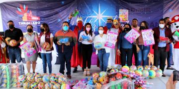 DIF Tarímbaro festeja Día de Reyes con niñas y niños de escasos recursos