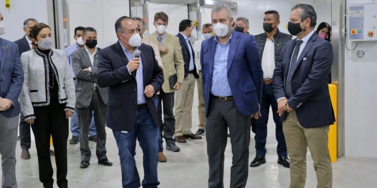 Inaugura Bedolla frigorífico de Driscoll’s, con inversión de 500 mdp