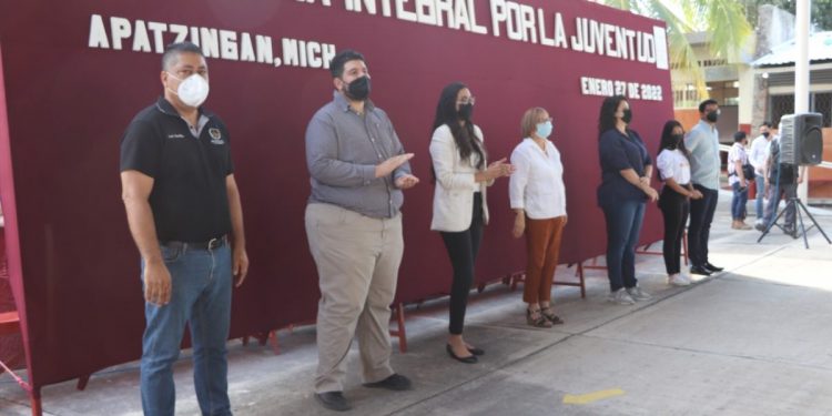Llega a Apatzingán caravana integral de la juventud