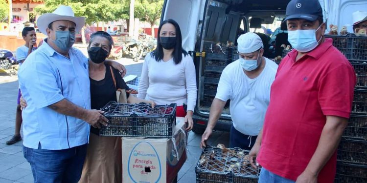 Sindica de Parácuaro reitera su apoyo a los programas que impulsa el Ayuntamiento