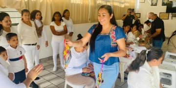 La regidora de Parácuaro Julisa Farías y Colectivos llevan acabo posada en el Penal Femenil de Uruapan