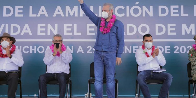 Llega «Sembrando Vida» a Aquila y Coahuayana con 77 mdp