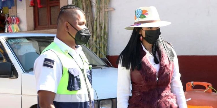 Araceli Saucedo anuncia programa para el mejoramiento de viviendas en Salvador Escalante