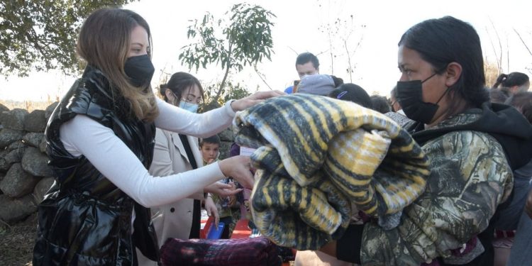 Continua DIF Morelia, con la entrega de cobijas y juguetes a quienes más lo necesitan