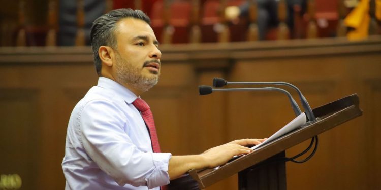 Habrá Parlamento abierto para discutir reforma eléctrica: FCT