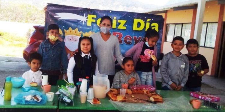 Regalo de Reyes Magos llegan a la zona rural de Juárez a través del DIF Municipal