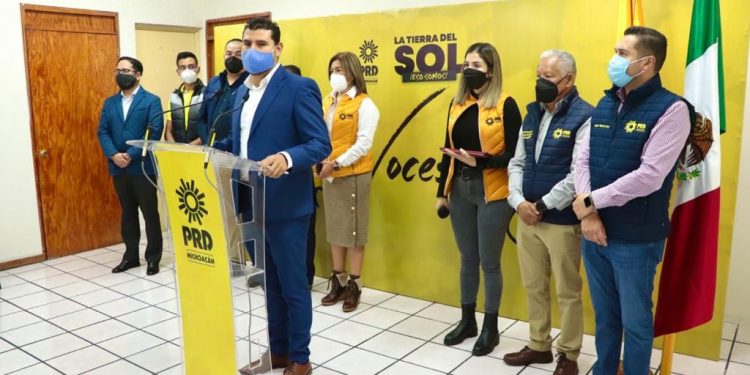 El PRD siempre estuvo en contra del reemplacamiento vehicular