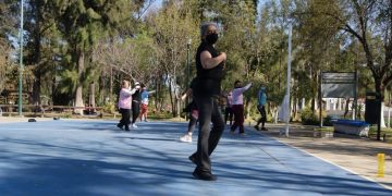 Invita Imcufide a clases de baile en la Unidad Deportiva INDECO