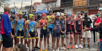 Avanzan triatletas de IMCUFIDE a Regional de JN Conade 2022