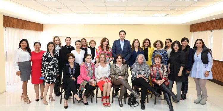 Gobierno municipal y empresarias, por el desarrollo económico ininterrumpido