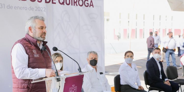 Inaugura Bedolla Centro de Salud de primer nivel en Quiroga