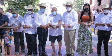 Inaugura Bedolla obras por 2 mdp en Huetamo