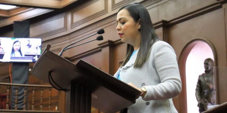 Necesario sancionar a quienes cometan violencia política en contra de las mujeres: Liz Hernández