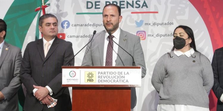 Urge Mauricio Prieto a Gobierno Federal atender problemática de productores de aguacate en Michoacán